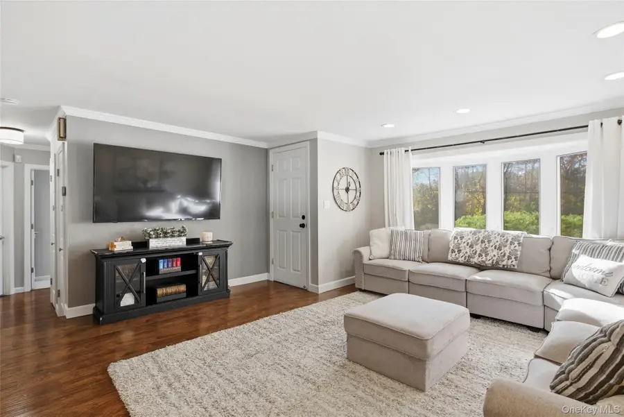 33 Urban Drive, Selden, NY 11784 - Image #3