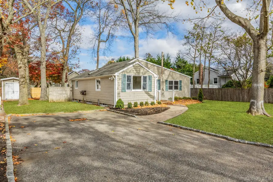 233 Cedar Street, Saint James, NY 11780 - Image #3