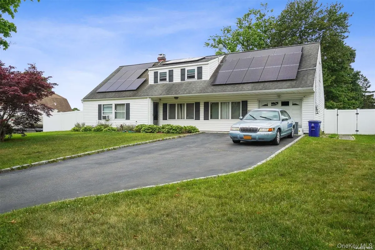 64 Pitchpine Place, Medford, NY 11763 - Image #1