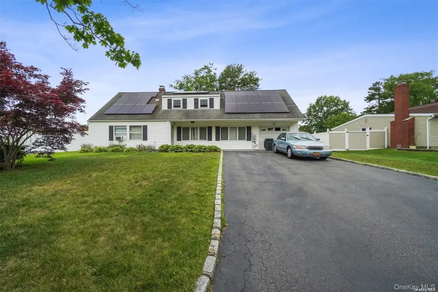 64 Pitchpine Place, Medford, NY 11763 - Image #2