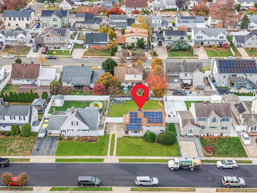 18 Chickadee Lane, Levittown, NY 11756 - Image #3