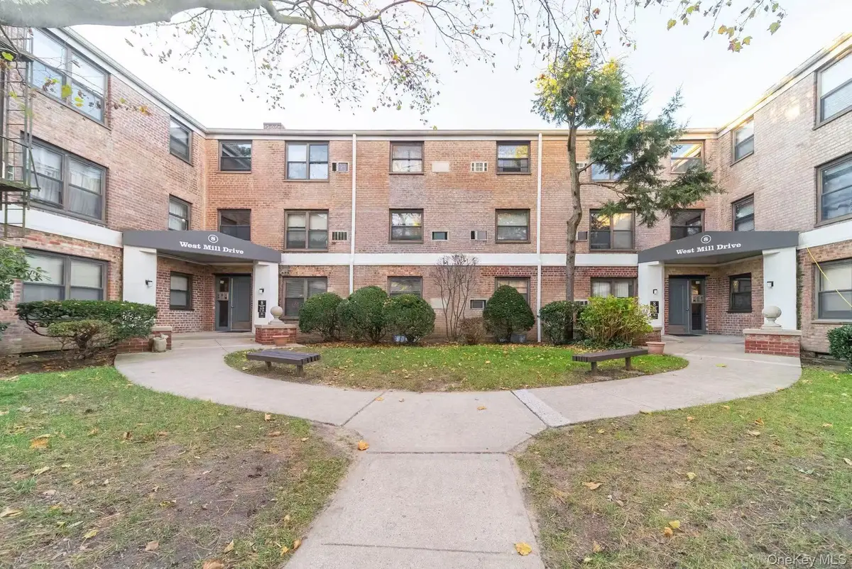 8 W Mill Drive #1B, Great Neck, NY 11021 - Image #1