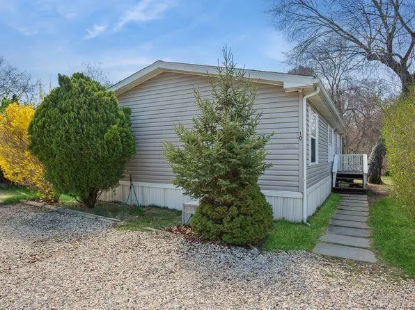 337 Three Mile Harbo #10, East Hampton, NY 11937 - Image #1