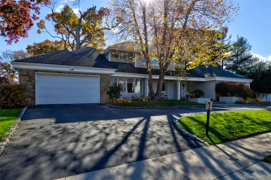 12 Combes Avenue, Rockville Centre, NY 11570 - Image #2