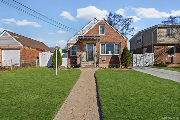 113 Kent Road, Valley Stream, NY 11580