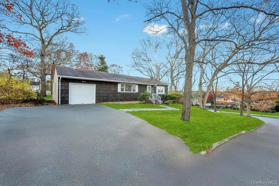 4 Washington Avenue, Smithtown, NY 11787 - Image #2