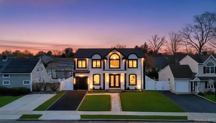 41 Coachman Lane, Levittown, NY 11756 - Image #2