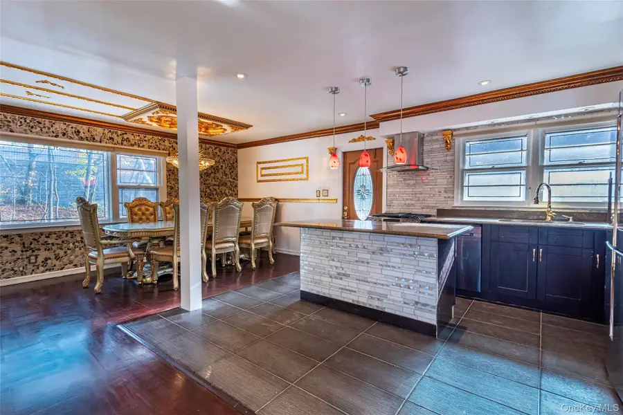 244-19 Grand Central Parkway, Douglaston, NY 11362 - Image #2