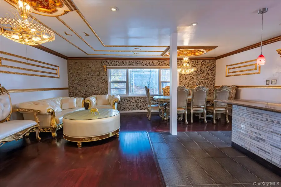 244-19 Grand Central Parkway, Douglaston, NY 11362 - Image #3