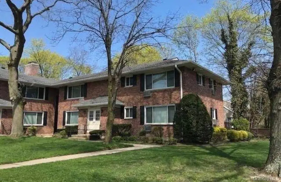 141 Edmunton Drive #G-18, North Babylon, NY 11703 - Image #2