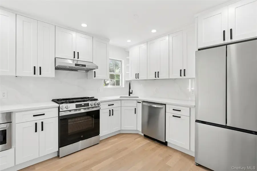 13 Shore Road, Hampton Bays, NY 11946 - Image #3