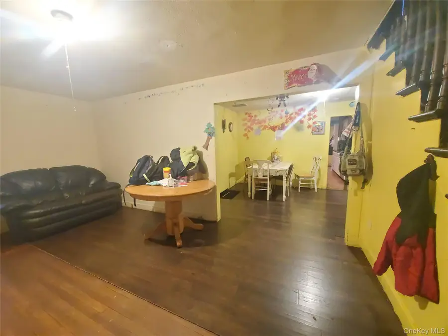 418-420 Lincoln Street, Riverhead, NY 11901 - Image #3