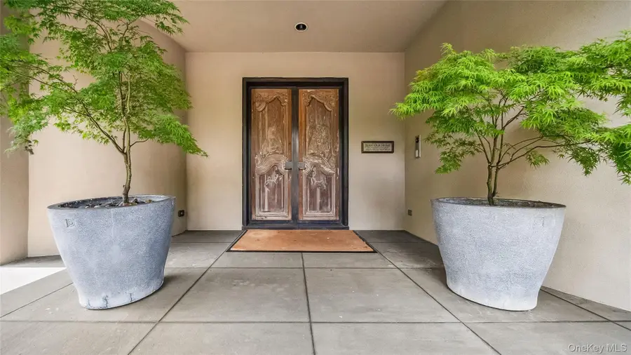 7 Folie Court, Manhasset, NY 11030 - Image #3