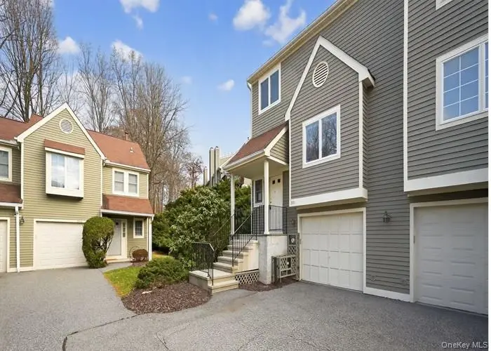 301 Kensington Way, Mount Kisco, NY 10549 - Image #3