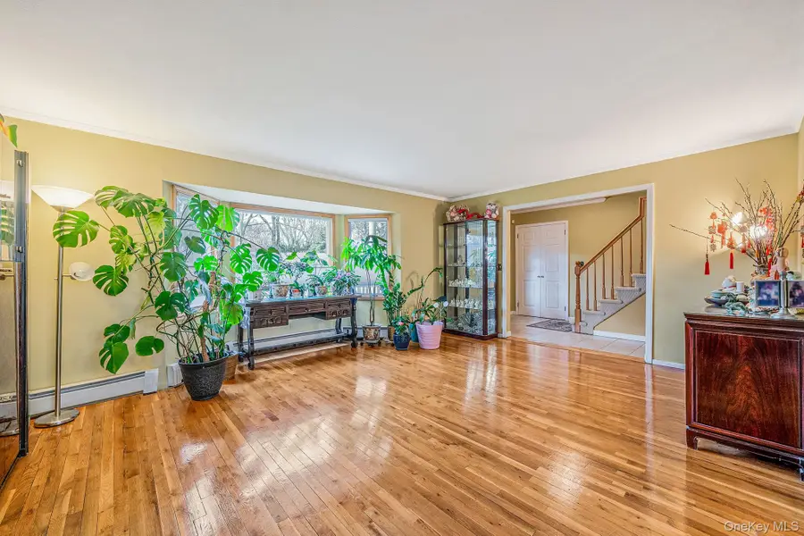 293 Marlin Street, Dix Hills, NY 11746 - Image #3