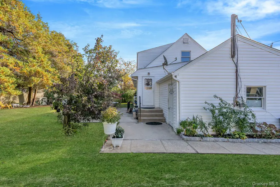 350 52nd Street, Lindenhurst, NY 11757 - Image #3