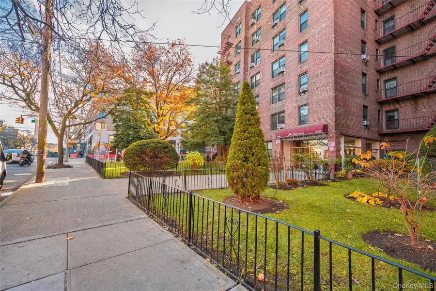 33-44 Junction Boulevard #2V, Jackson Heights, NY 11372 - Image #2