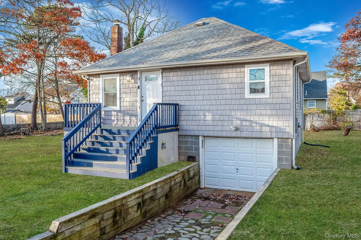 15 Lafayette Drive, Shirley, NY 11967 - Image #1