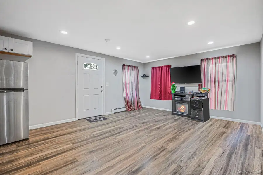 15 Lafayette Drive, Shirley, NY 11967 - Image #2