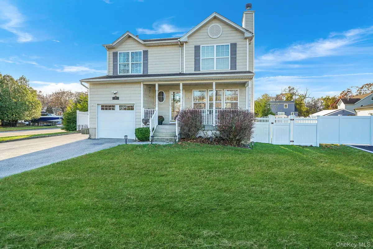 42 Quintuck Lane, East Islip, NY 11730 - Image #1