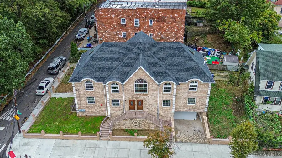 85-02 165th St, Jamaica, NY 11432 - Image #2