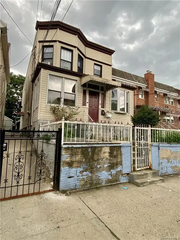 732 E 223rd Street, Bronx, NY 10466