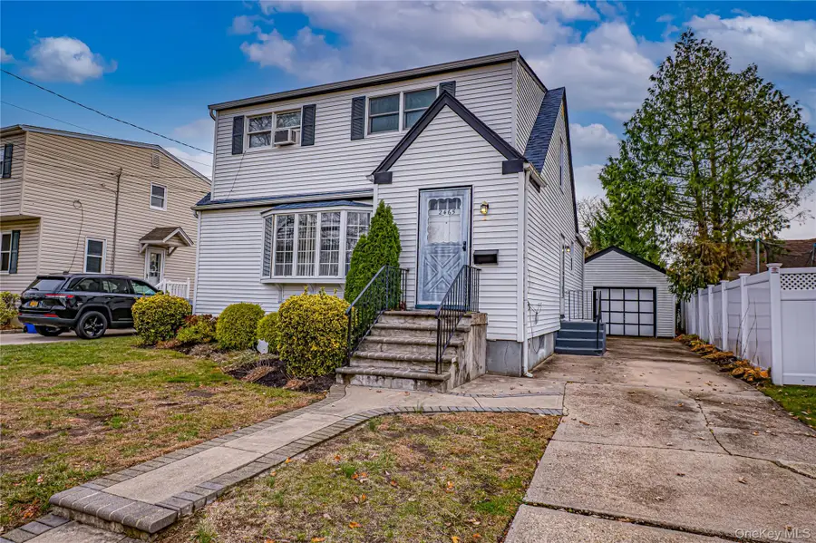 2465 Woodland Avenue, Wantagh, NY 11793 - Image #3