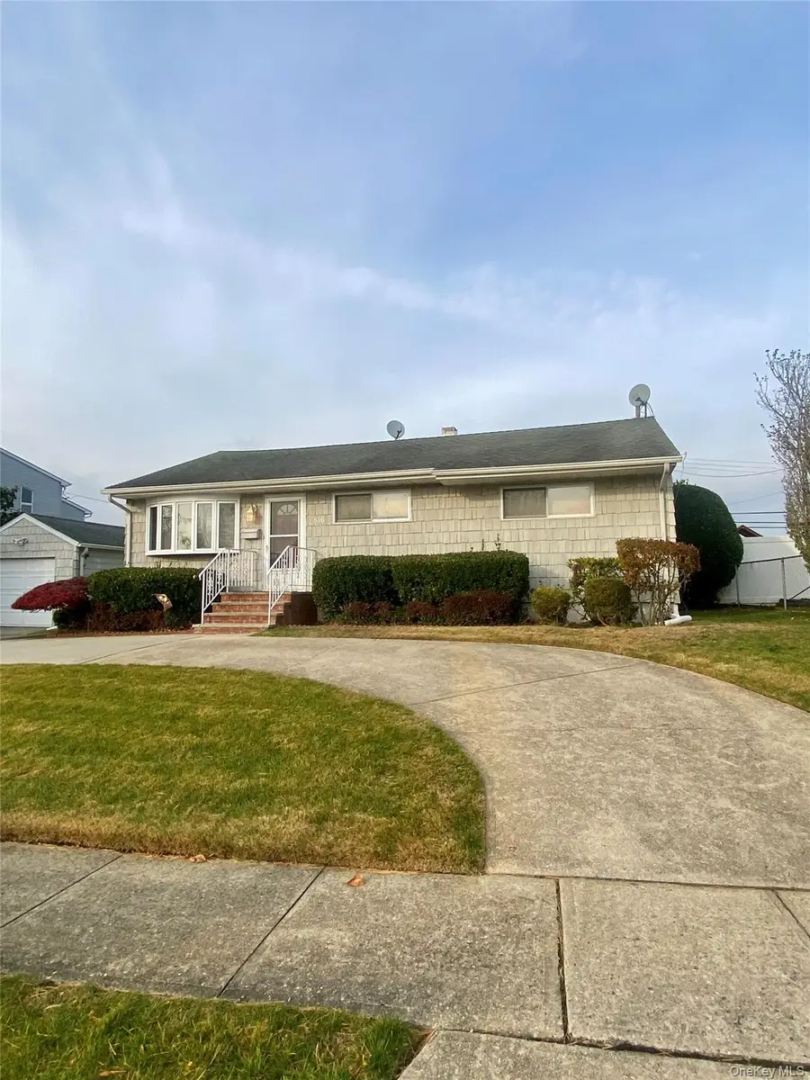 816 Anderson Avenue, Franklin Square, NY 11010 - Image #2