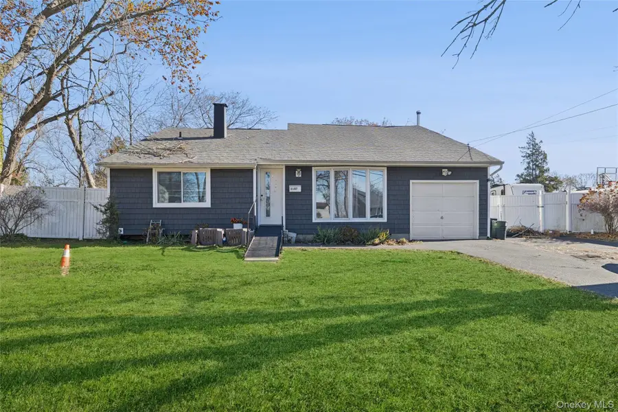 3107 Chestnut Avenue, Medford, NY 11763 - Image #2