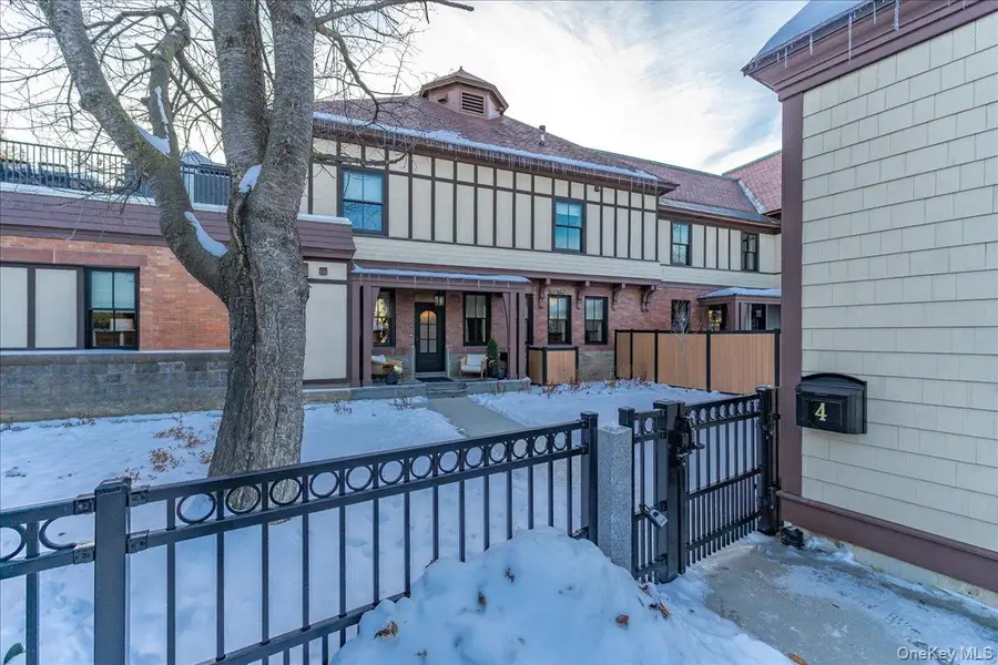 122 Regent Street #1, Saratoga Springs, NY 12866 - #2