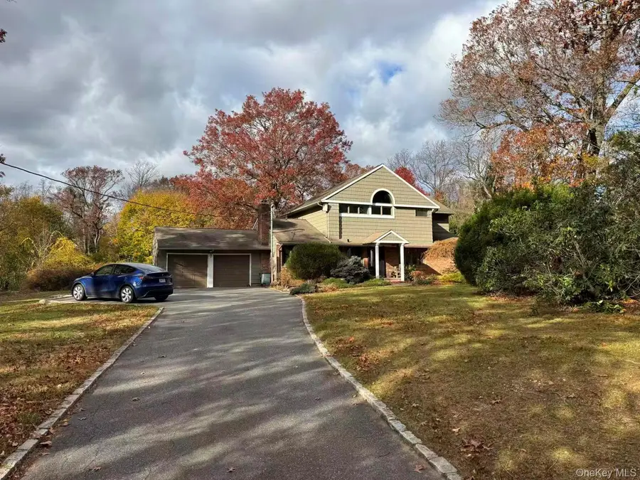 4 Norgate Road, Glen Head, NY 11545 - Image #3