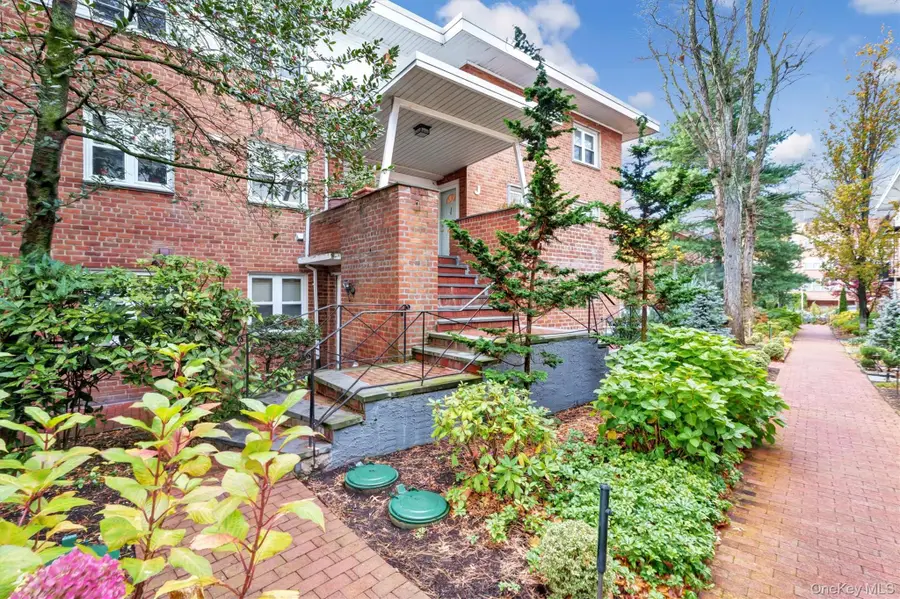 200 S Middle Neck Road #J-6, Great Neck, NY 11021 - Image #2