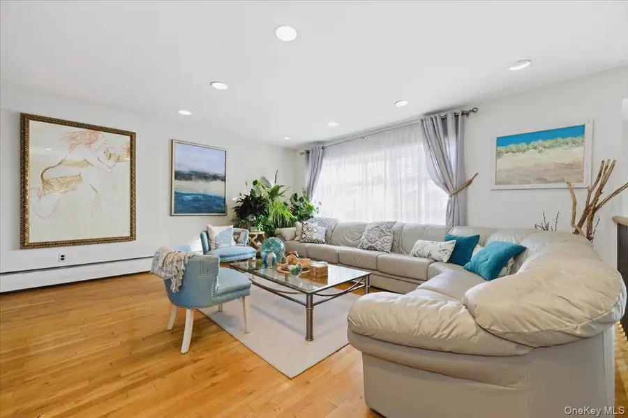 31 Regent Drive, Lido Beach, NY 11561 - Image #3