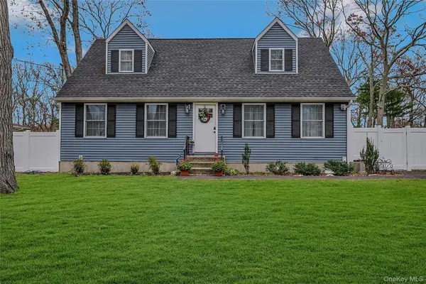 458 Lockwood Drive, Shirley, NY 11967