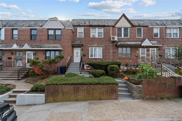 7338 52nd Road, Maspeth, NY 11378