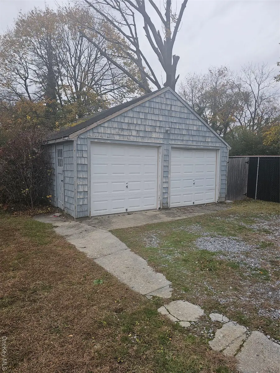 45 Arnold Avenue, West Babylon, NY 11704 - Image #3