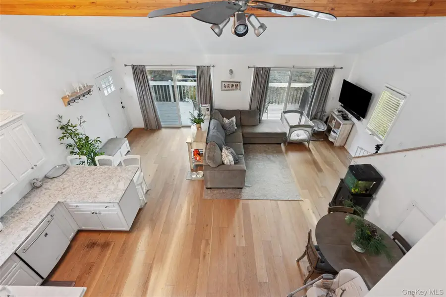 6 Shore Road, Southampton, NY 11968 - Image #3