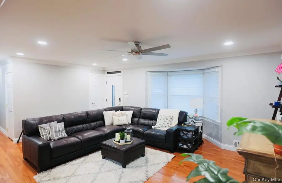 407 Tree Road, South Setauket, NY 11720 - Image #2