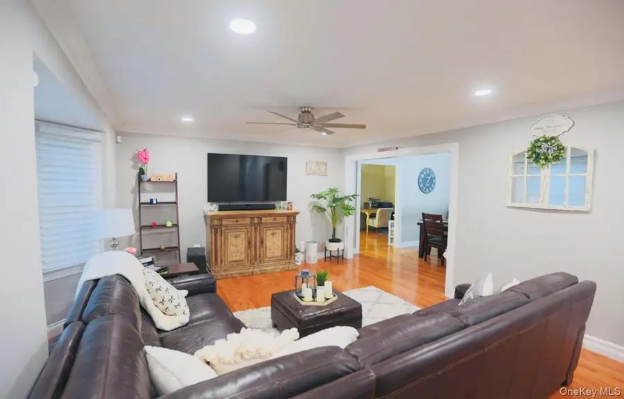 407 Tree Road, South Setauket, NY 11720 - Image #3