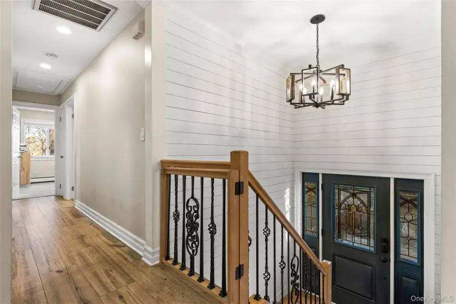 16 Highclere Lane #A, Valhalla, NY 10595 - Image #2