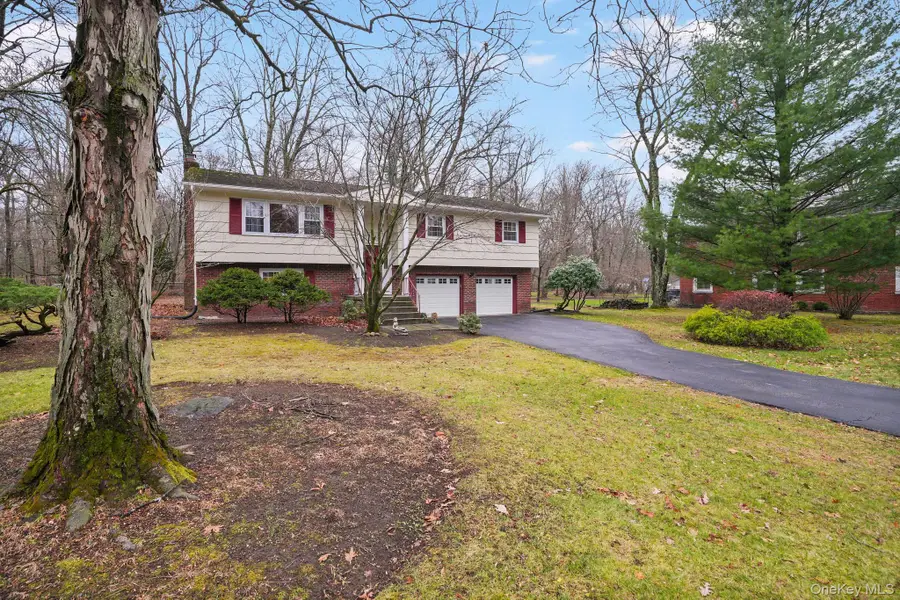 15 Marget Ann Lane, Montebello, NY 10901 - Image #2
