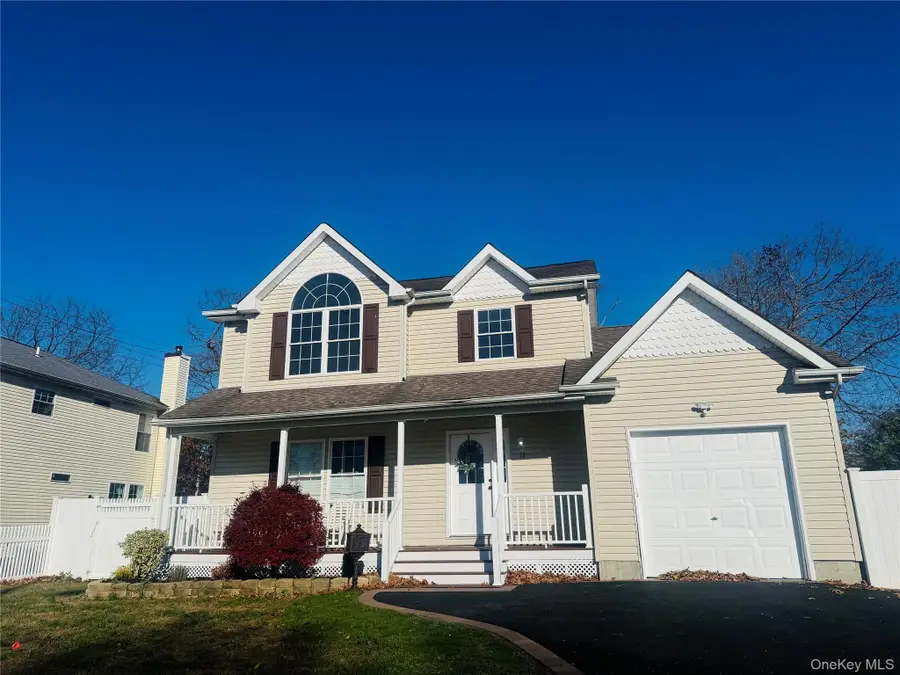 11 Elm Street, Islip, NY 11751 - Image #2