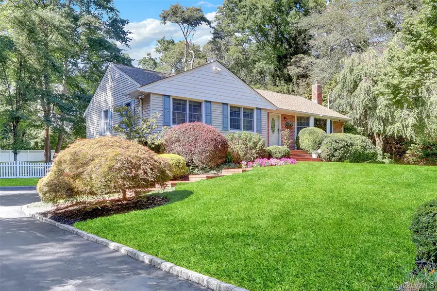 5 Robin Lane, Huntington, NY 11743 - Image #3