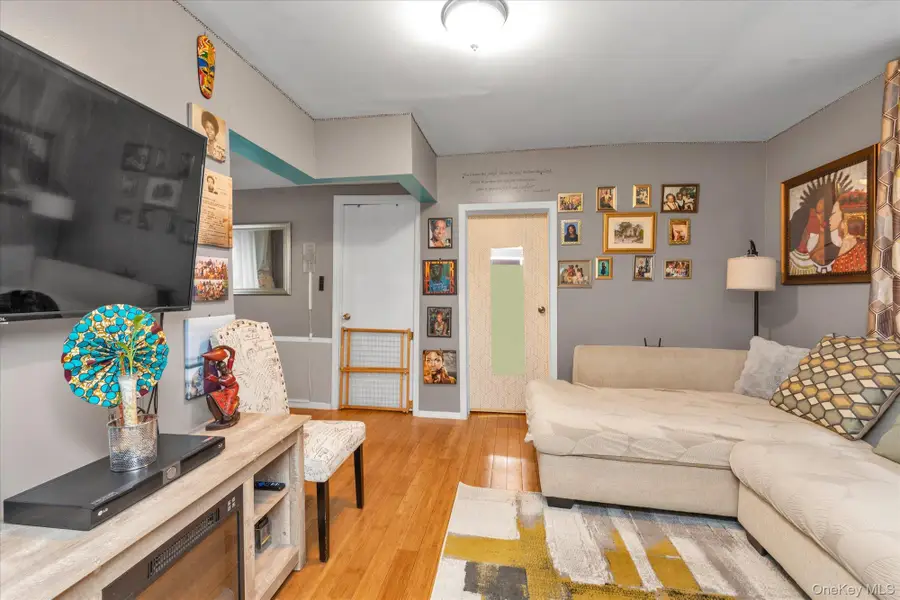 21812 141st Road, Laurelton, NY 11413 - Image #2