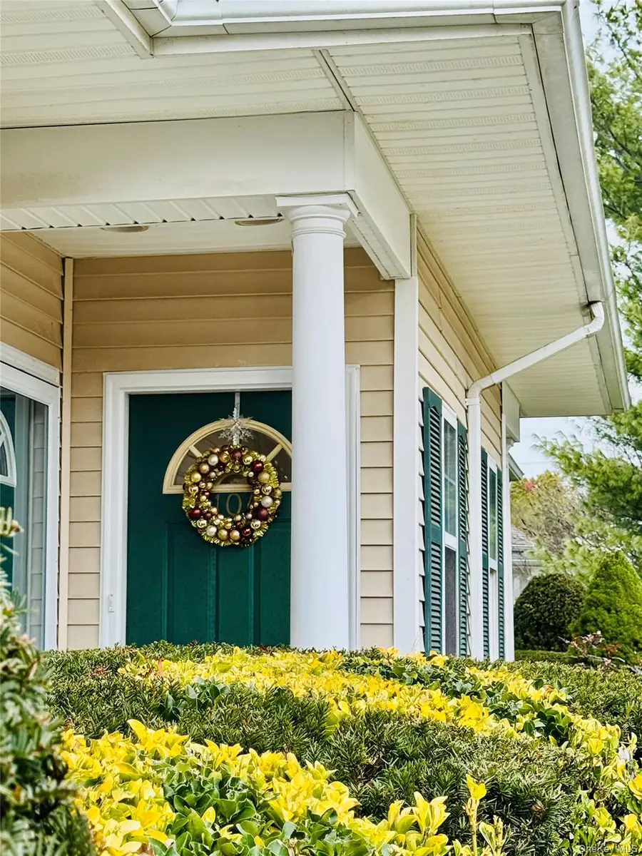 104 Aerie Way, East Quogue, NY 11942 - Image #2