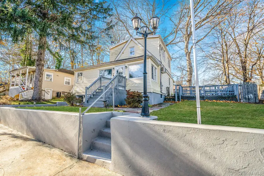44 Lynbrook Drive, Sound Beach, NY 11789 - Image #3