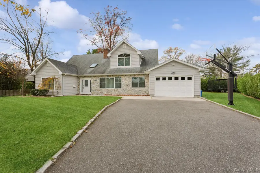 1560 Pebble Lane, Hewlett, NY 11557 - Image #2