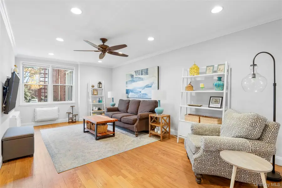 704 Palmer Court #Unit 1B, Mamaroneck, NY 10543 - Image #2