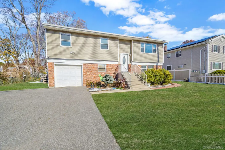 445 45th Street, Copiague, NY 11726 - Image #3