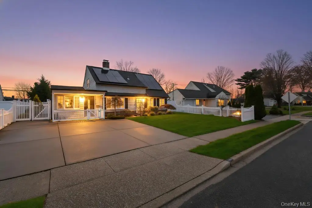 143 Blacksmith Road E, Levittown, NY 11756 - Image #1